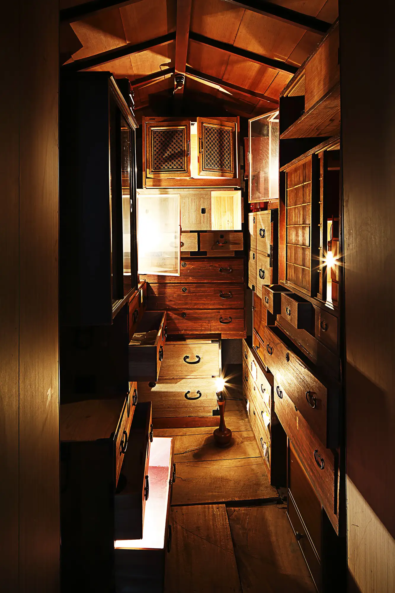 chasing little pasts kanazawa detail